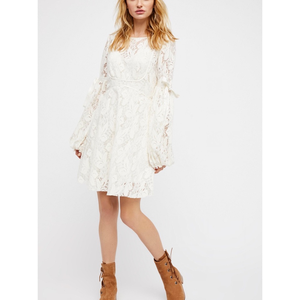 🍁Free People Medium Cream Ruby Mini Dress